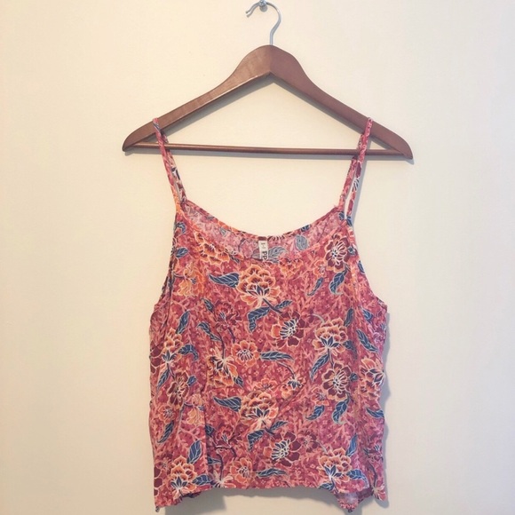 Mudd Tops - ✨ BOGO 2 for $8 { mudd } • floral tank